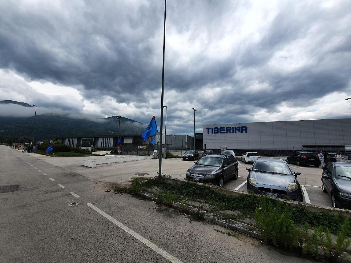 Indotto Fca, operaio richiamato per le troppe pause si urina addosso