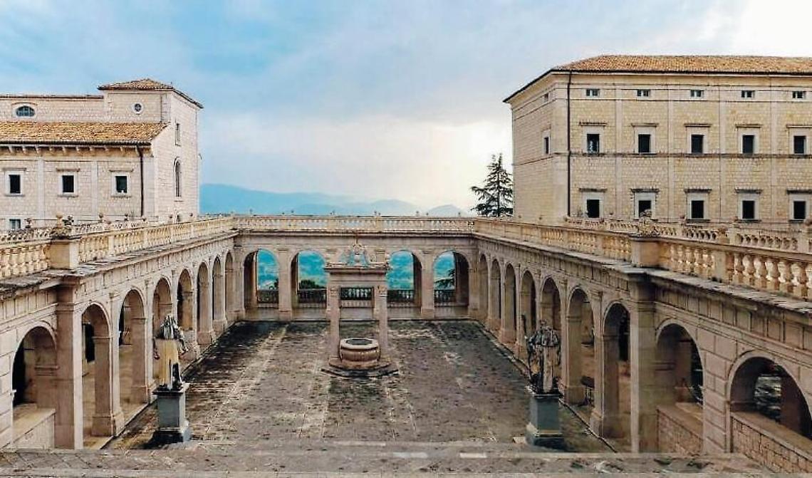 Divisi da un eccesso di... fede: la Chiesa “protagonista” dell'estate