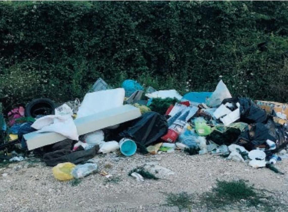 Jogging tra le discariche abusive: cittadini e sportivi infuriati