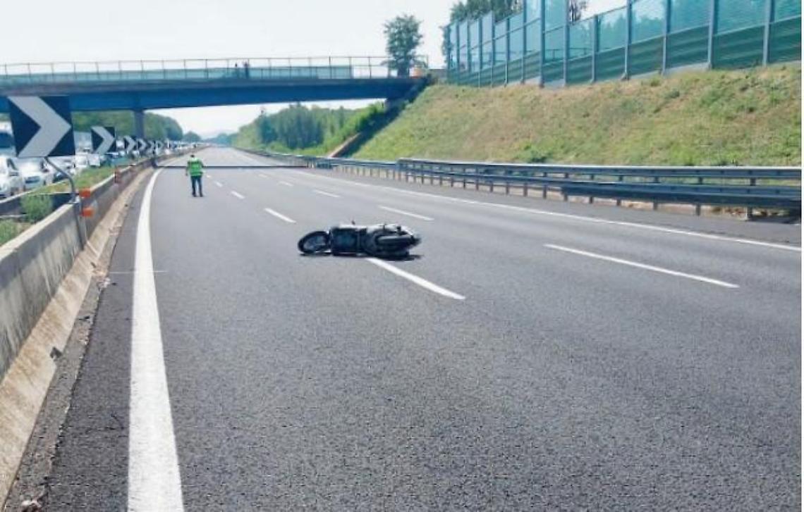 Tragico incidente sull'A1: muoiono nonno e nipote di 12 anni