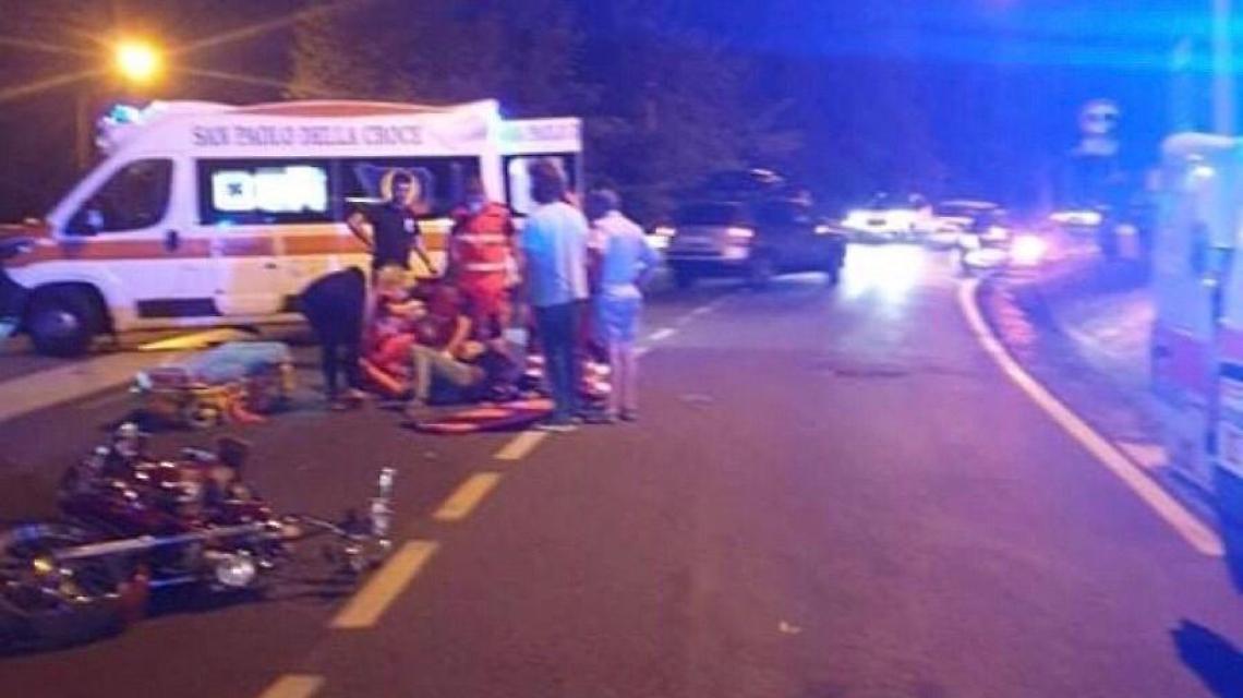Incidente sulla Casilina, motociclista lasciato a terra: caccia all'auto pirata
