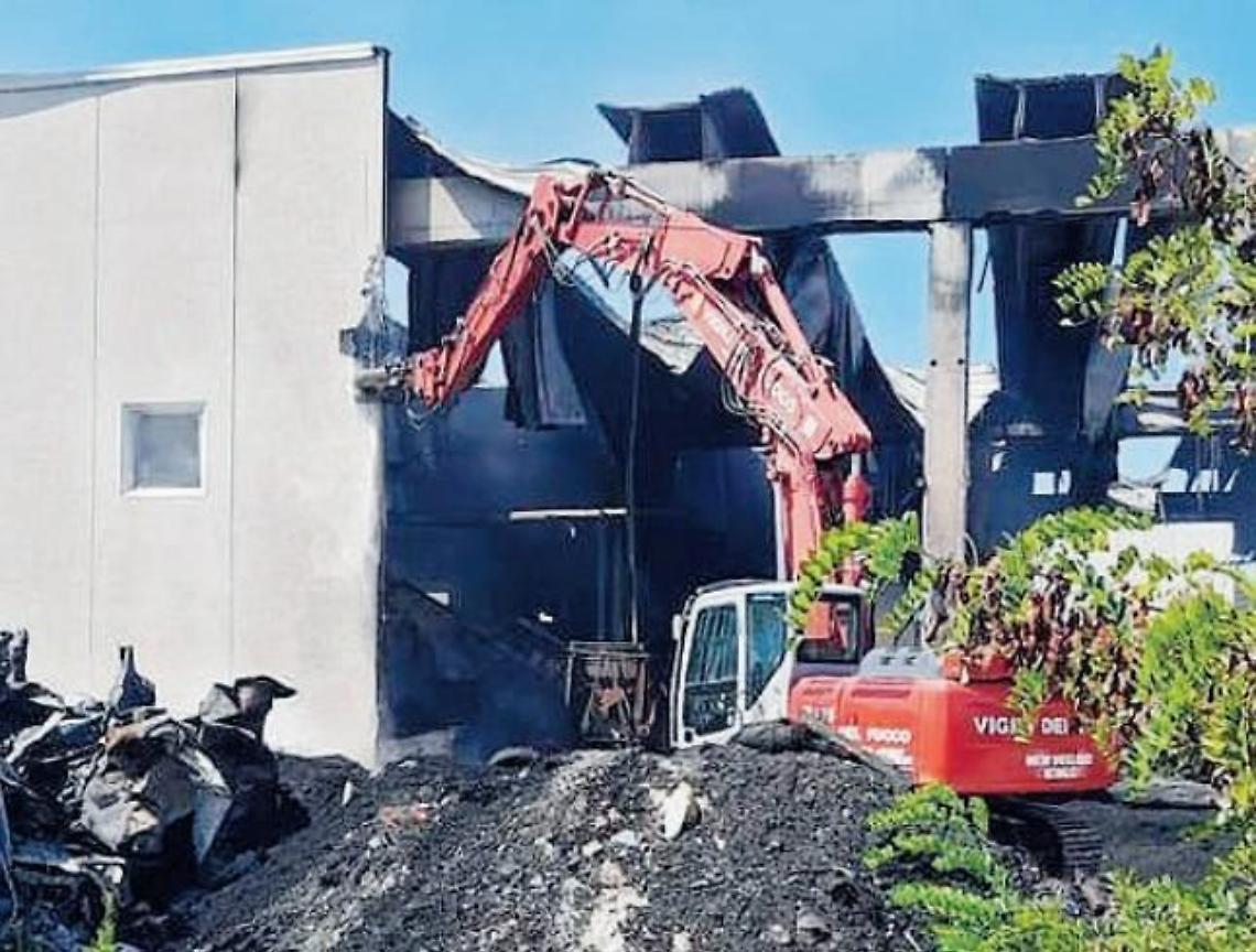 Roghi Eureka e Legni Sud: ancora fumi e aria irrespirabile. Diossine alle stelle