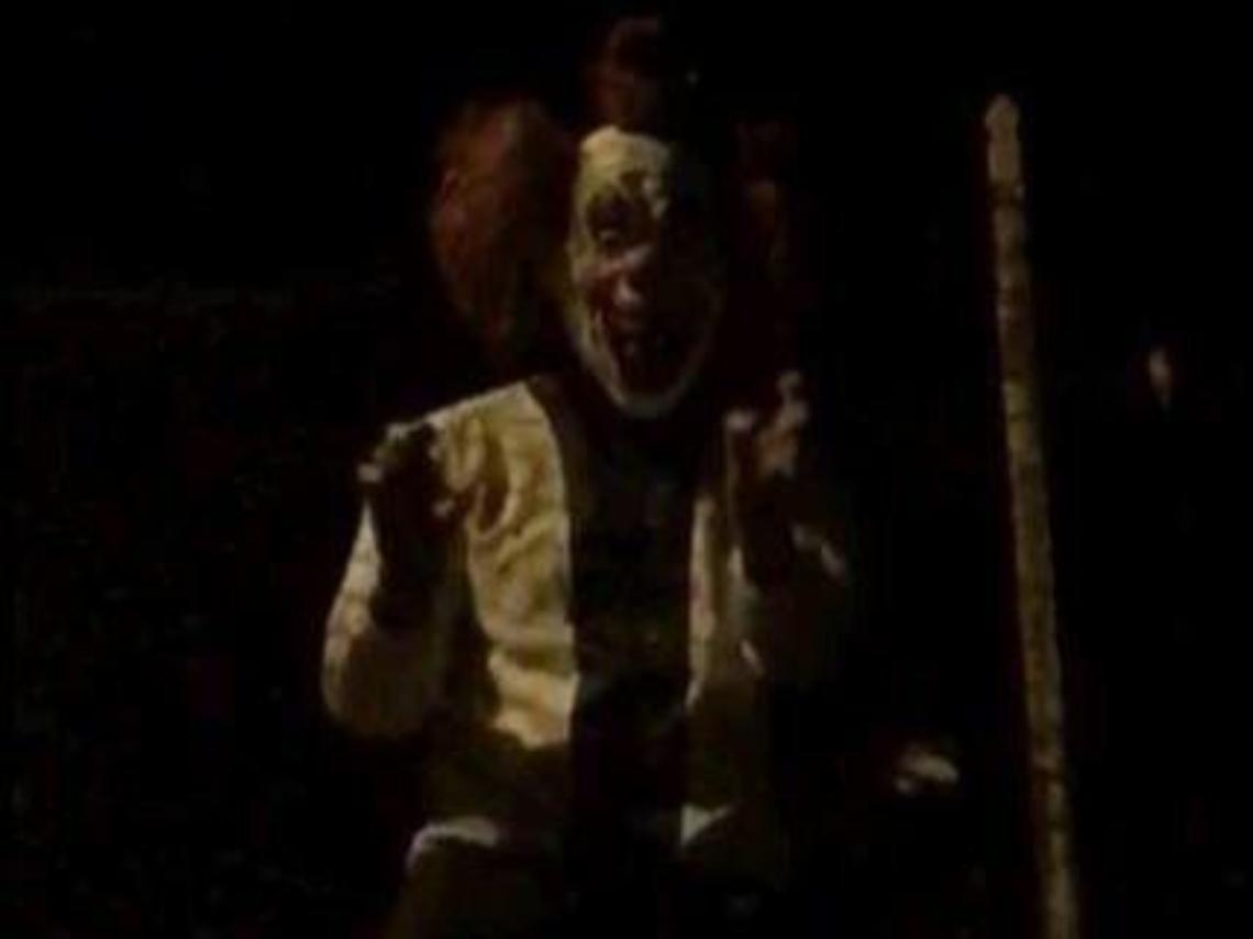 Caccia al clown horror: la città si mobilita per “catturare” Pennywise