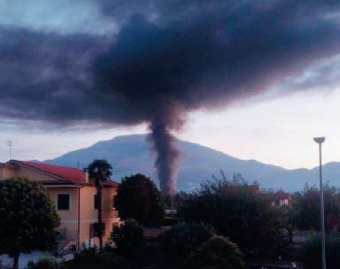 Incendio Eureka, i primi risultati fanno ben sperare. Arriva una nuova ordinanza