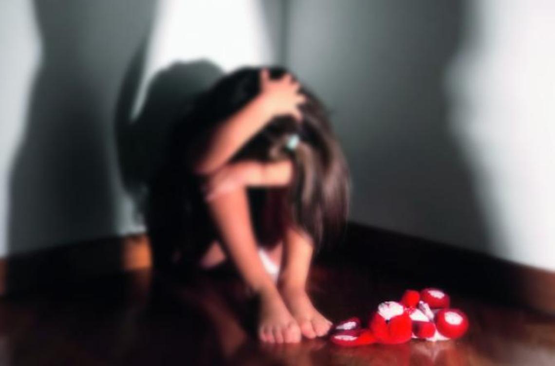Abusi sessuali su una bimba di 4 anni, figlia della compagna: condannato
