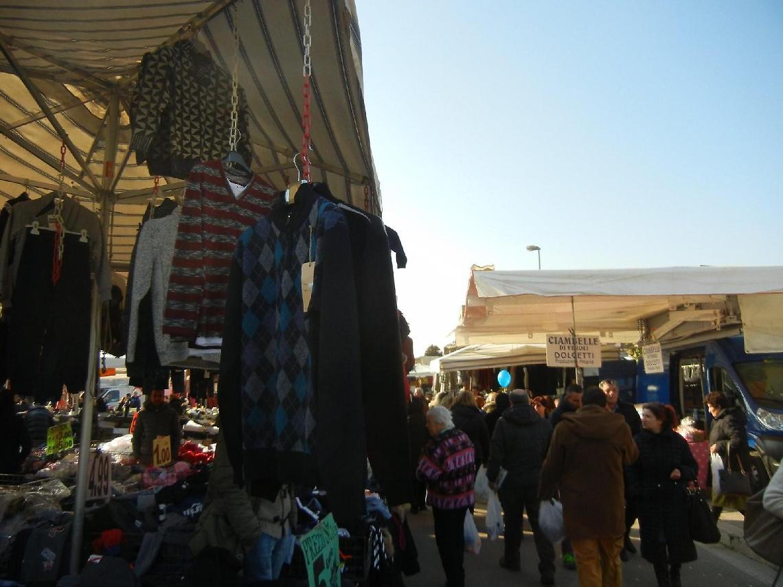 Il Covid ferma il mercato settimanale: sospeso l'appuntamento del giovedì