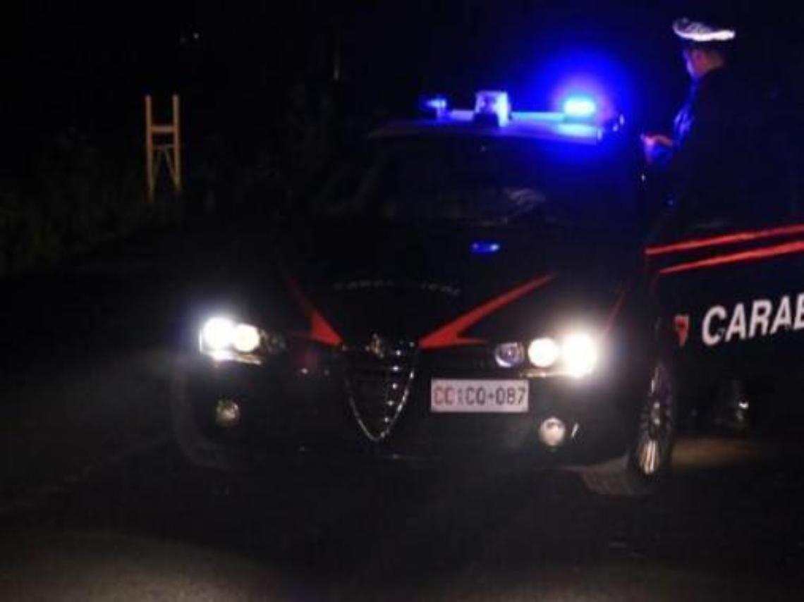 Sorpresi a spacciare cocaina: pusher arrestati dopo un inseguimento
