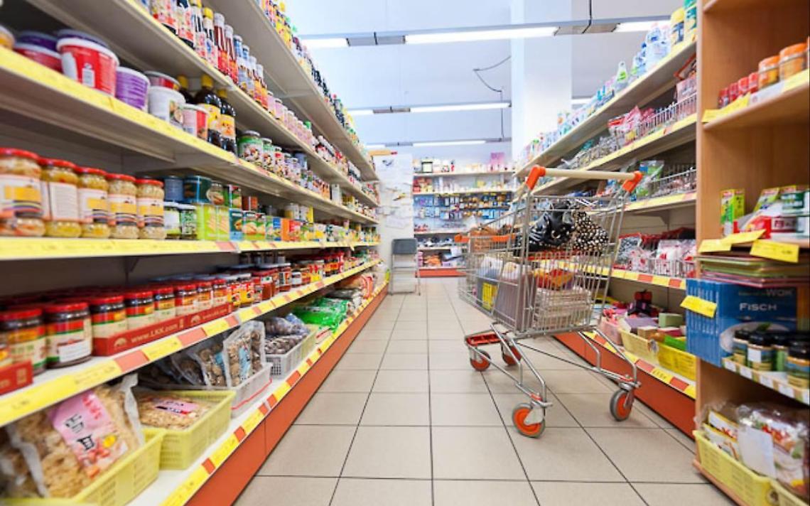 Covid, scattano nuovi divieti per festivi e prefestivi: cosa si può fare e cosa no