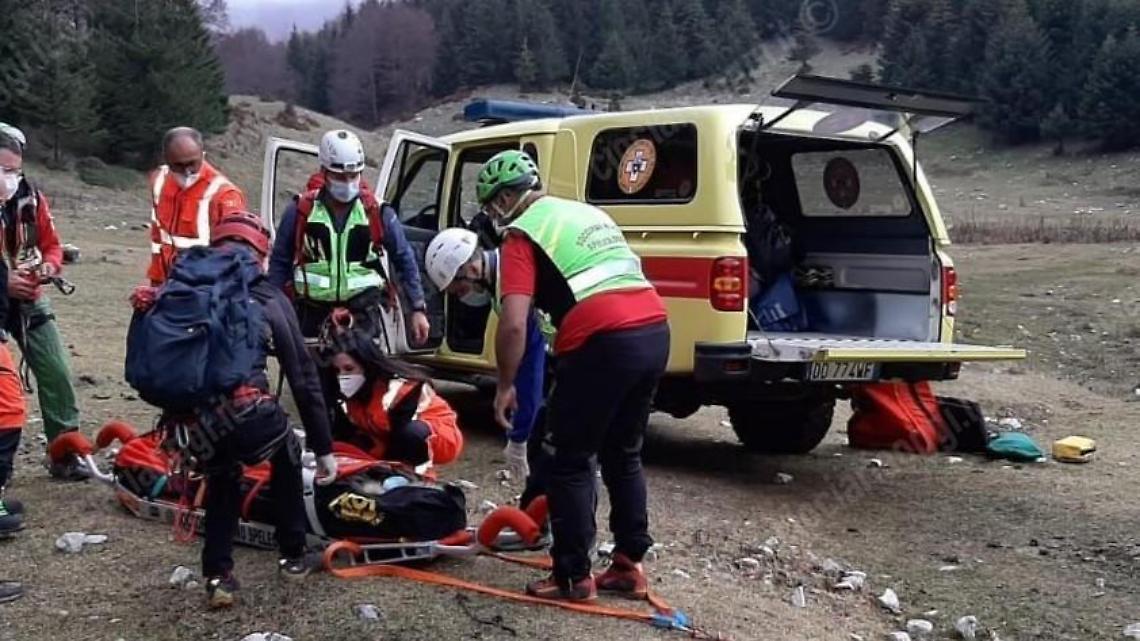 Cade durante una escursione, immediato intervento del Soccorso Alpino