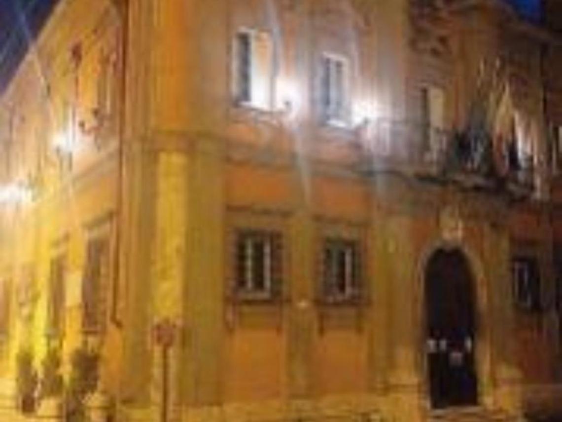 Sora, il municipio si illumina contro il cancro polmonare