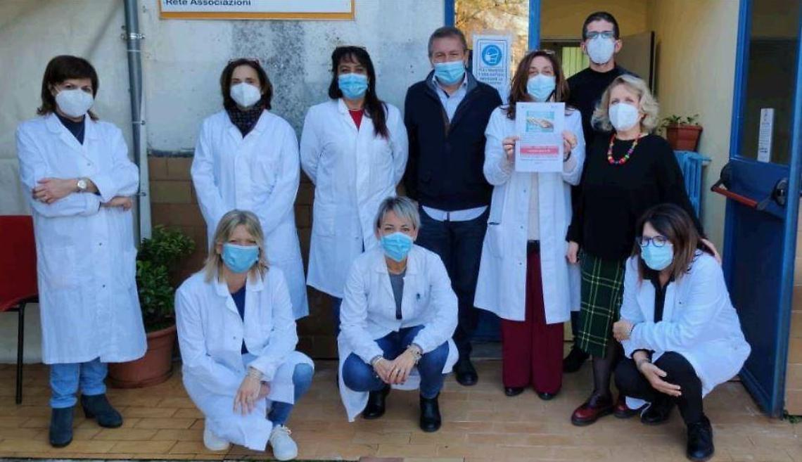 Covid, le telefonate dei malati. Figli e nipoti il maggior pericolo per gli anziani