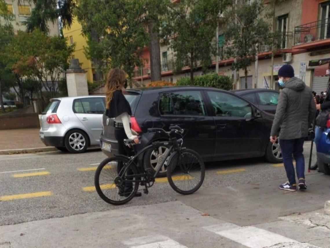 "Striscia la Notizia" a Cassino per la pista ciclabile. Tutti a caccia della troupe