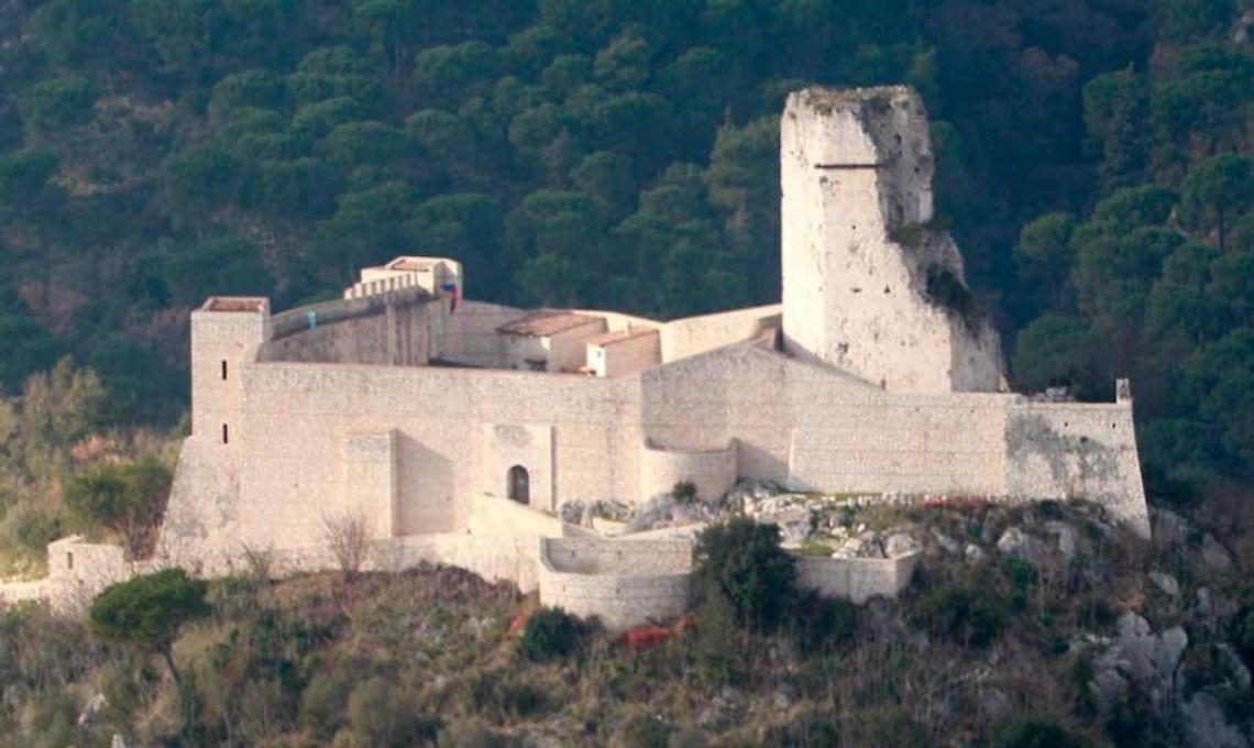 Matrimonio alla Rocca Janula: cornice da favola...ma non per tutte le tasche!