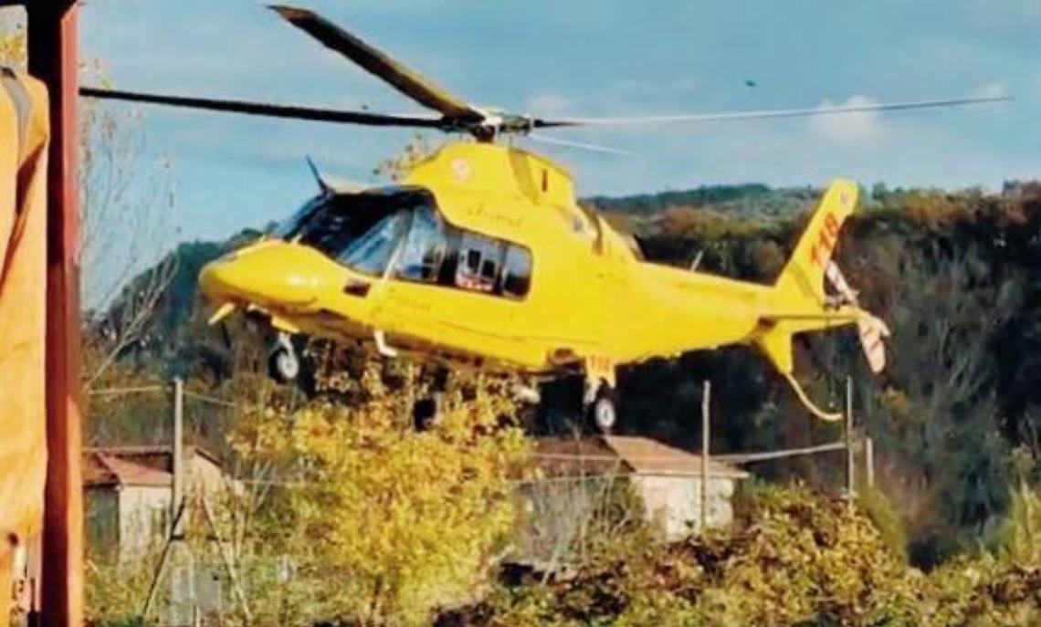 Precipita dal secondo piano, 17enne grave a Roma. Nessuna ipotesi esclusa