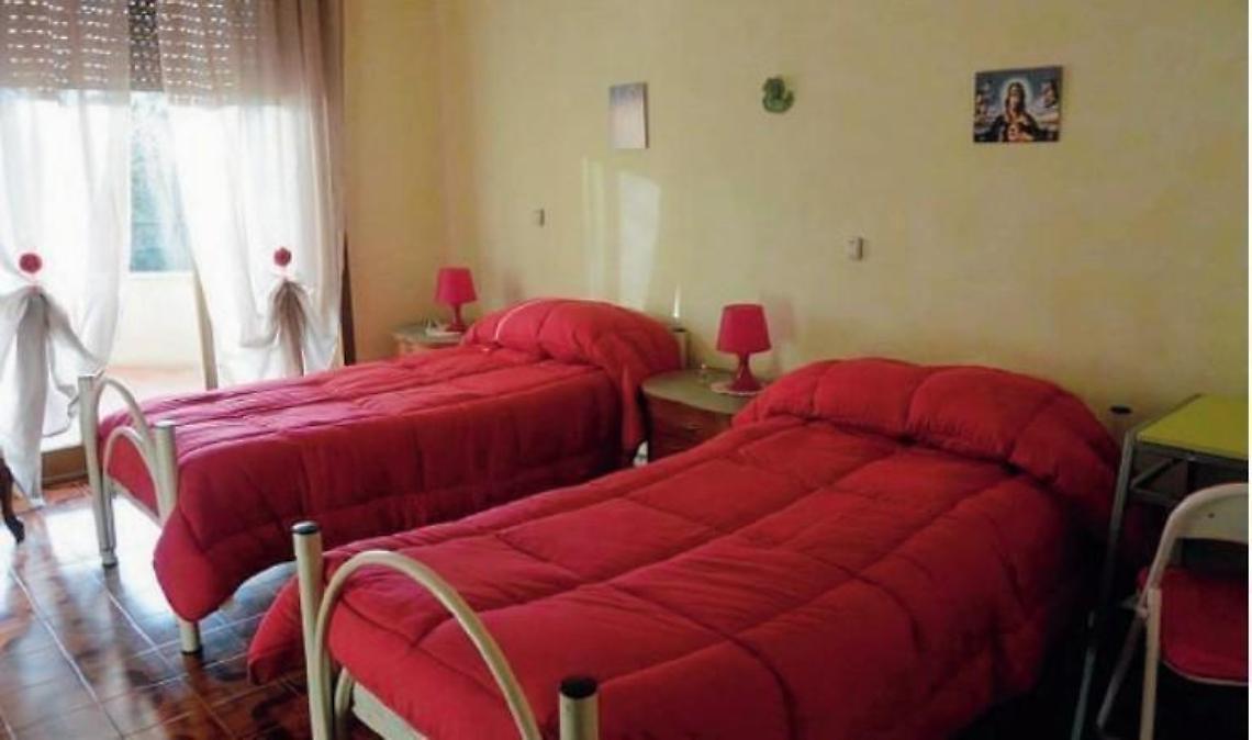 Incubo in una casa famiglia: botte e punizioni ai ragazzi. Operatore incastrato