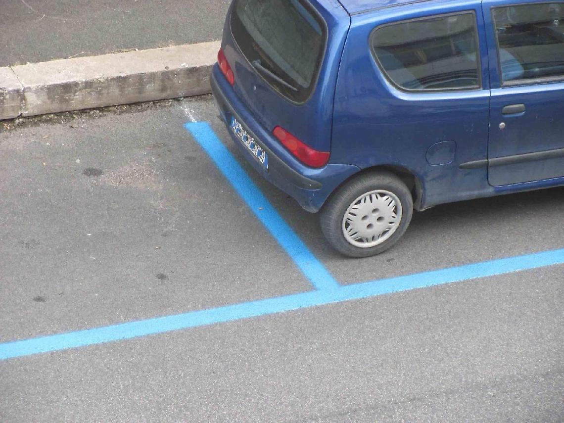 Fiuggi, «Stop al pagamento delle strisce blu nel periodo natalizio»: la proposta