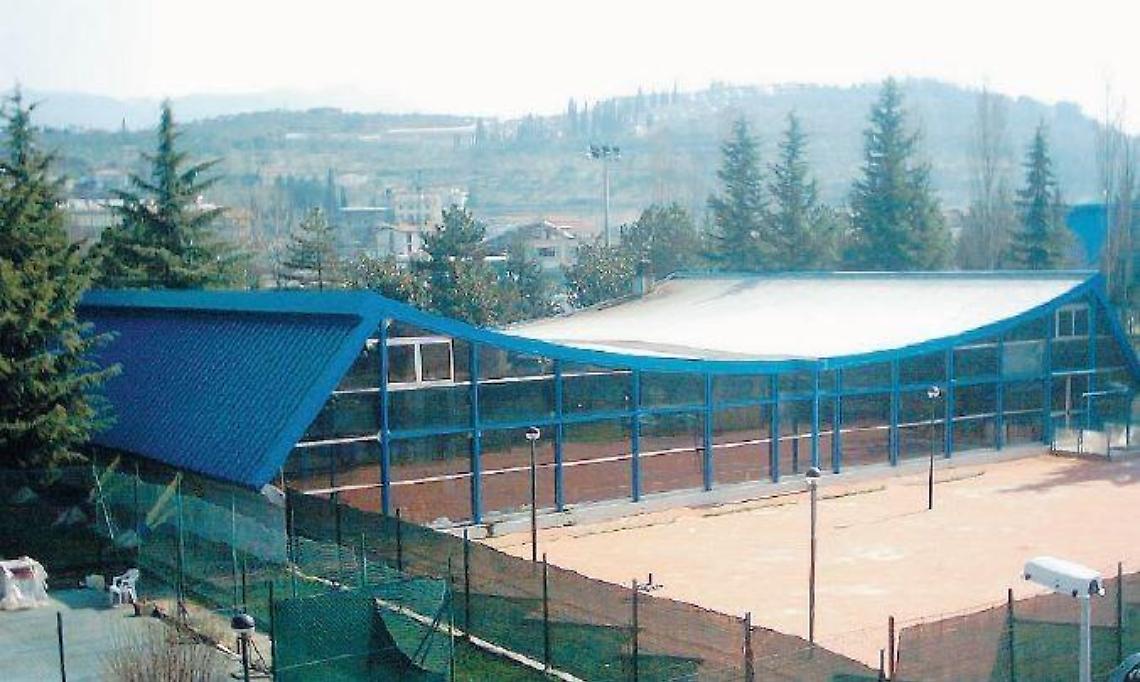 Scatta la petizione on-line per i lavori alla piscina: