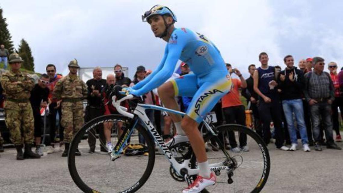 “Salutando l'anno nuovo”, ecco l'iniziativa social con il ciclista Valerio Agnoli