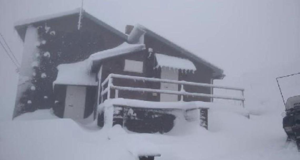 Bufera di neve a Campo Staffi: al suolo circa due metri di coltre bianca