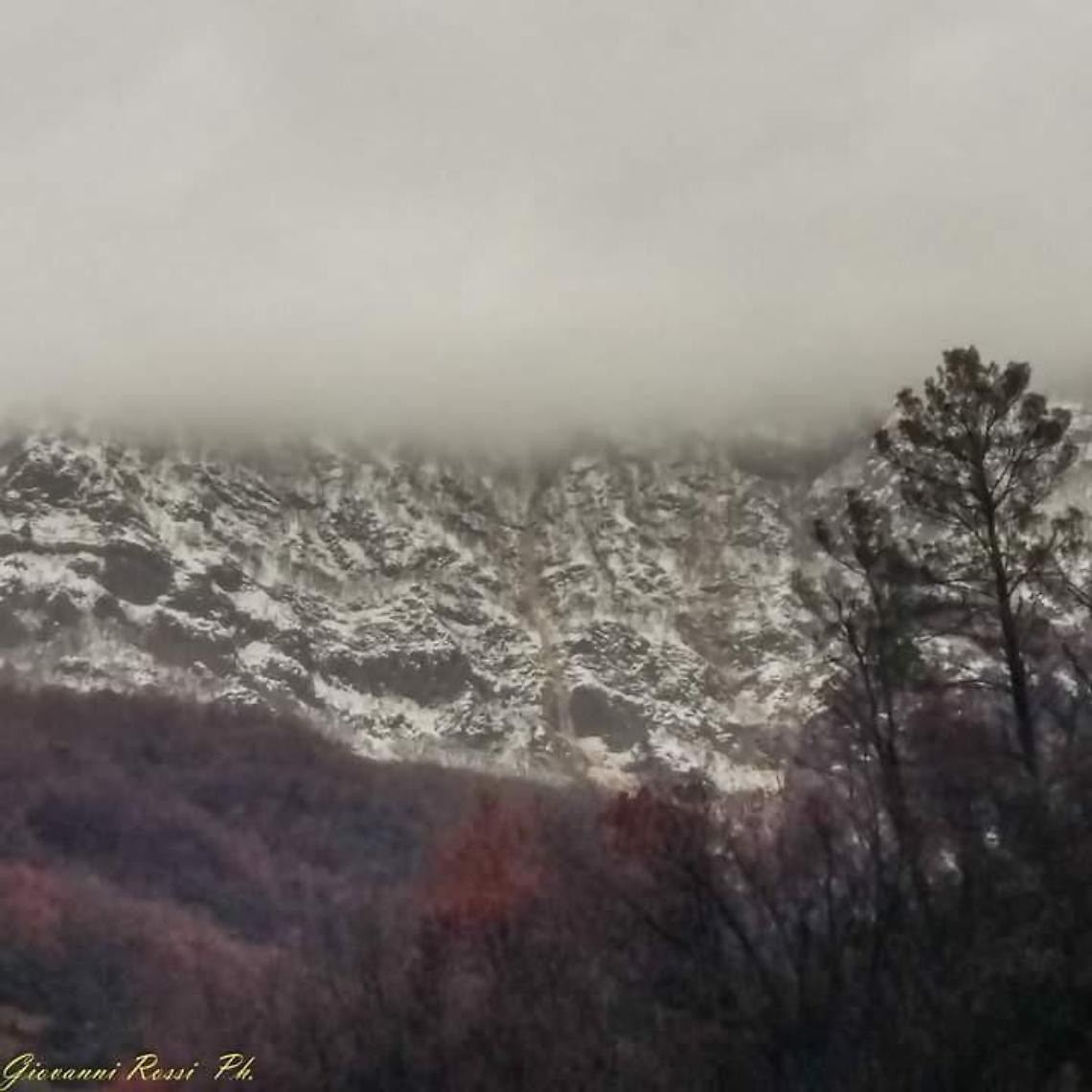 Troppa neve e dalla Monna viene giù una valanga