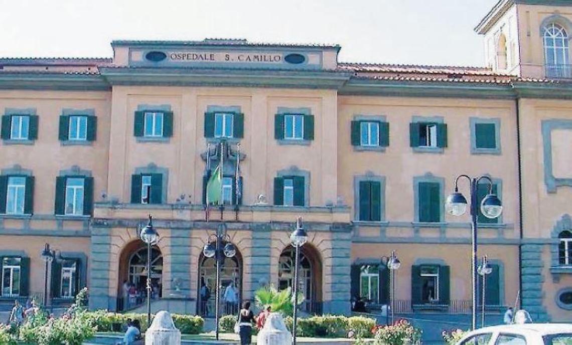 Trovato dal fratello privo di sensi nel bosco: migliora il giovane in ospedale