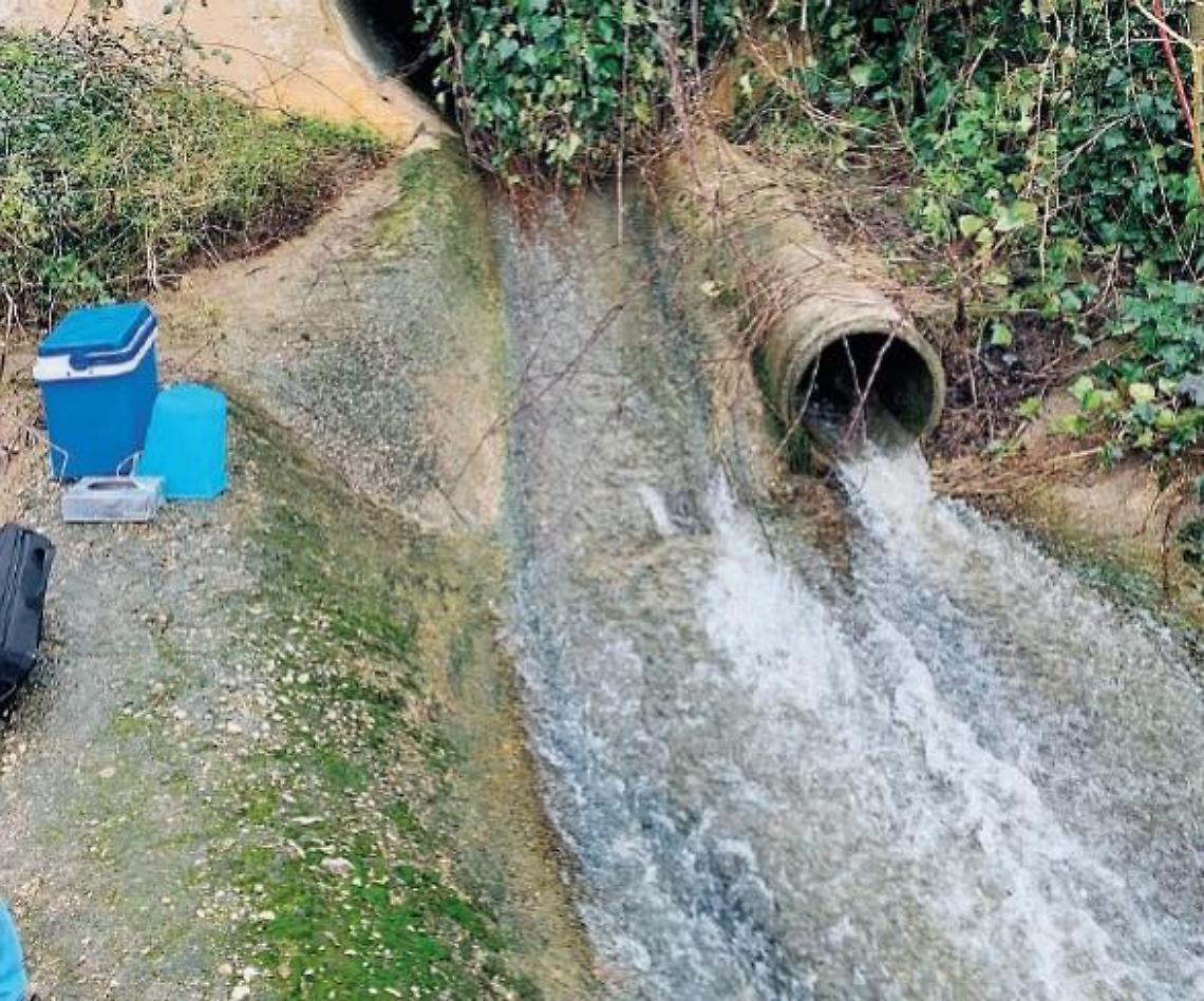 Ancora sversamenti nel fiume Liri: acque coperte da liquami e cattivi odori