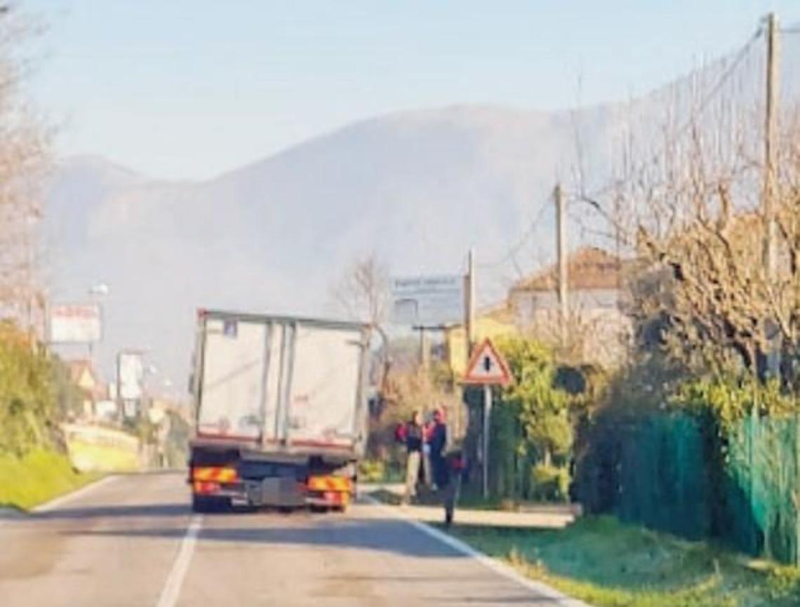Incidente all'incrocio di San Cesareo, è l'ennesimo di una lunga serie: la polemica