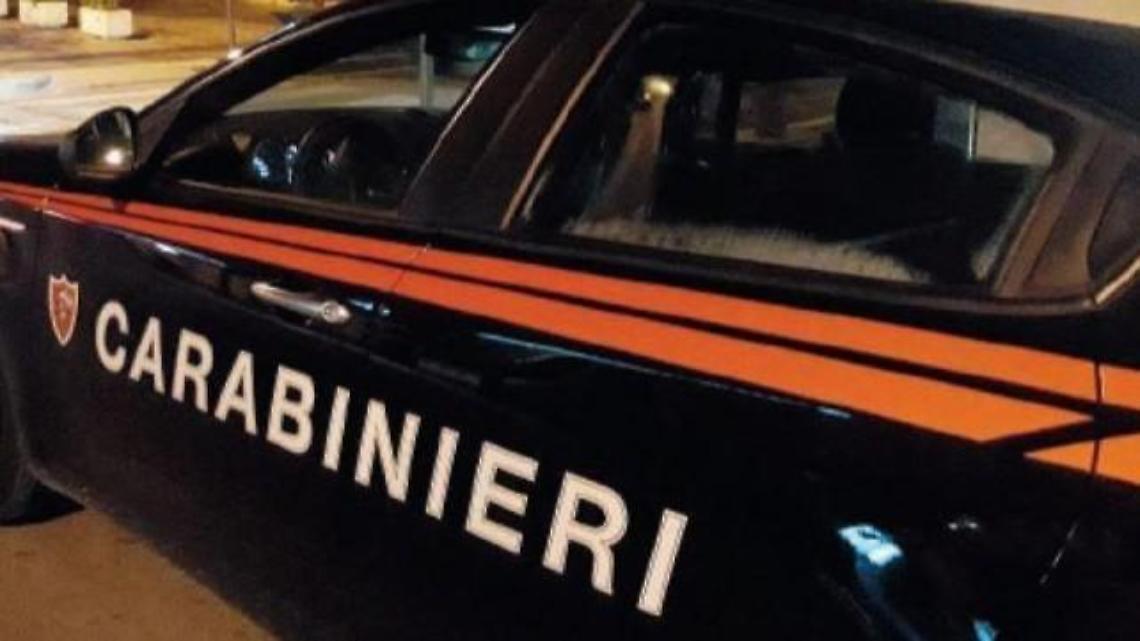 Notte di bagordi a casa di un trans, poi la lite: tre giovani a processo