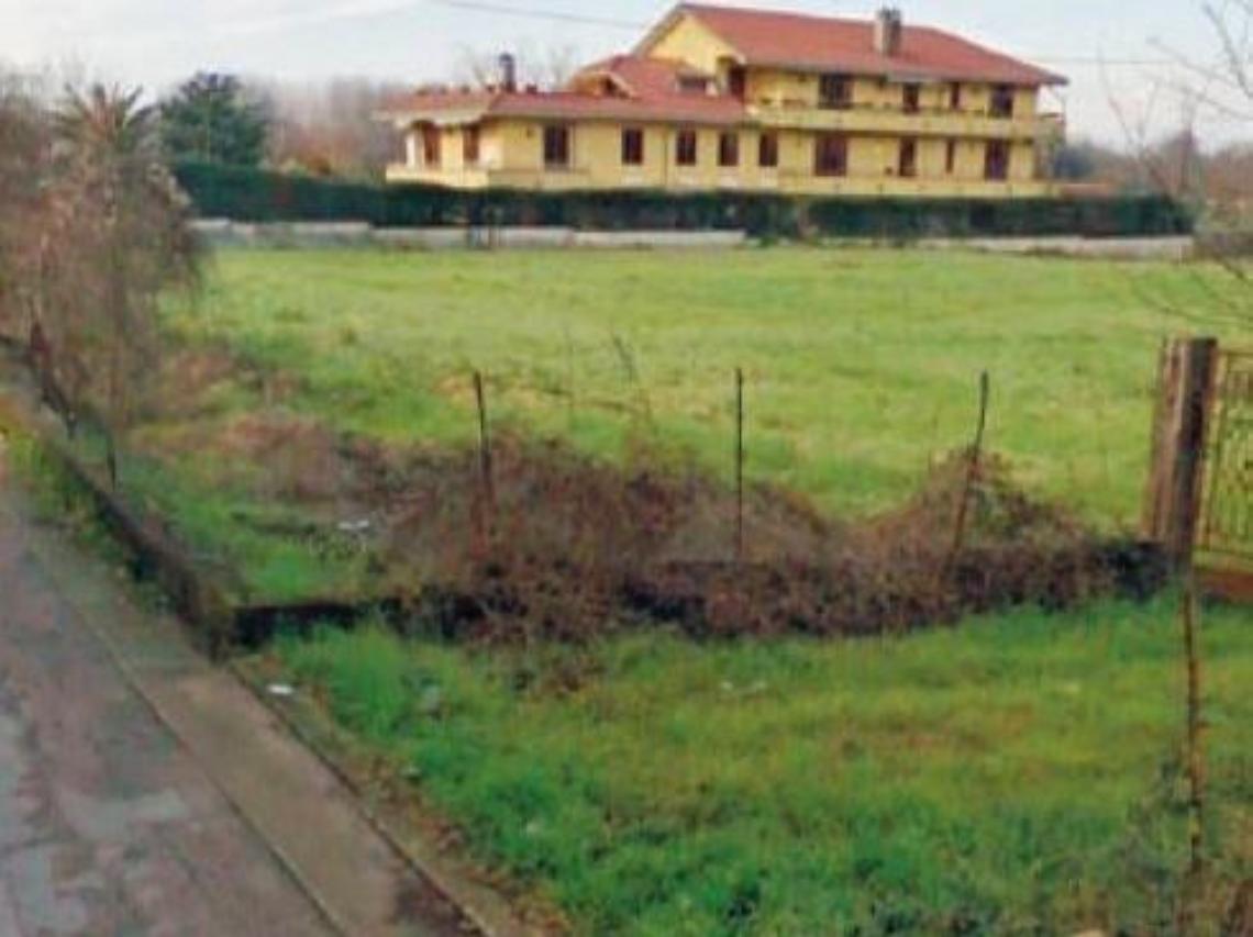 Trovato morto in una casa a 23 anni: indagini serrate. Disposta l'autopsia