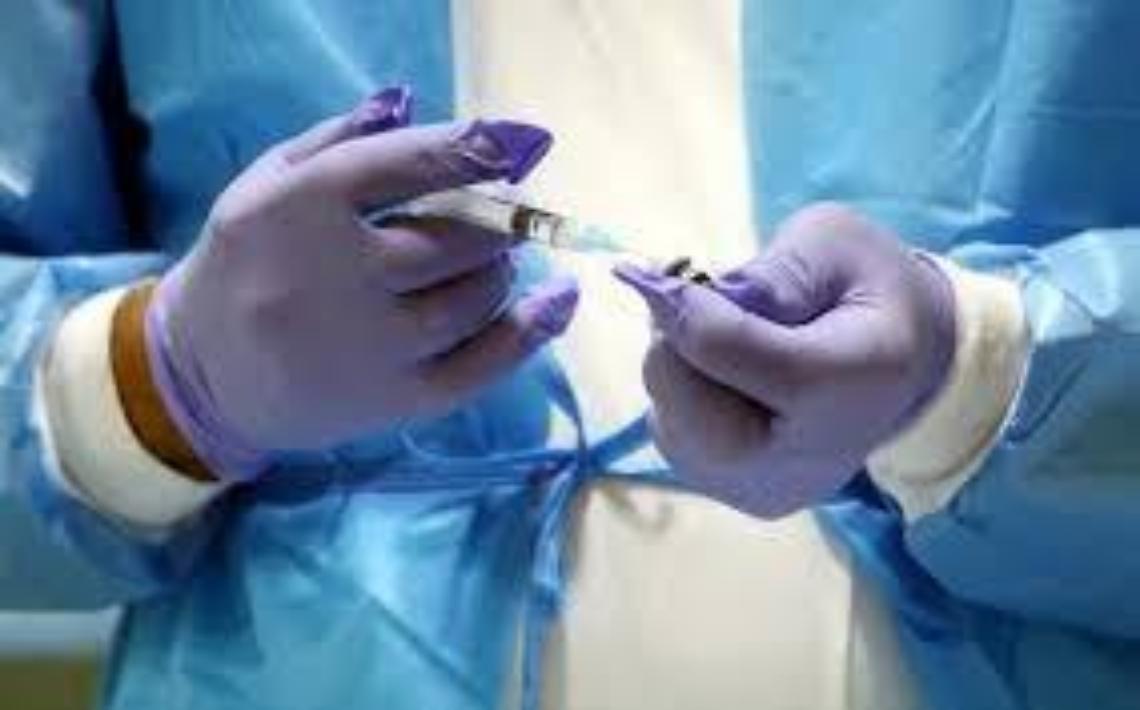 Vaccinazioni over 80: tutto quello che c'è da sapere. Prenotazioni da domani