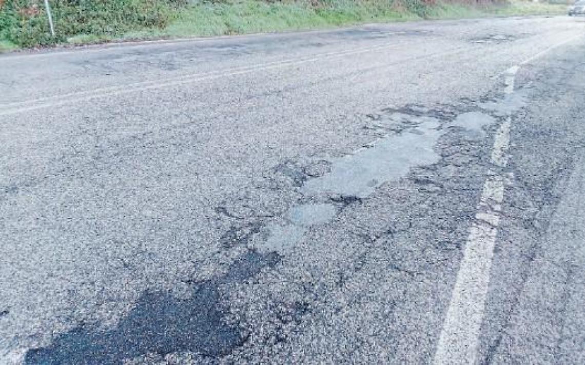 Asfalto a pezzi in superstrada: i rattoppi sono peggio delle buche