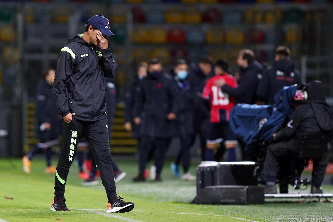 Frosinone, Nesta carica la squadra: una vittoria per correre