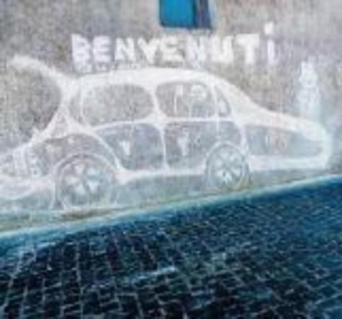 Trevi, 'misterioso' graffito in centro: si aggiungono nuovi particolari