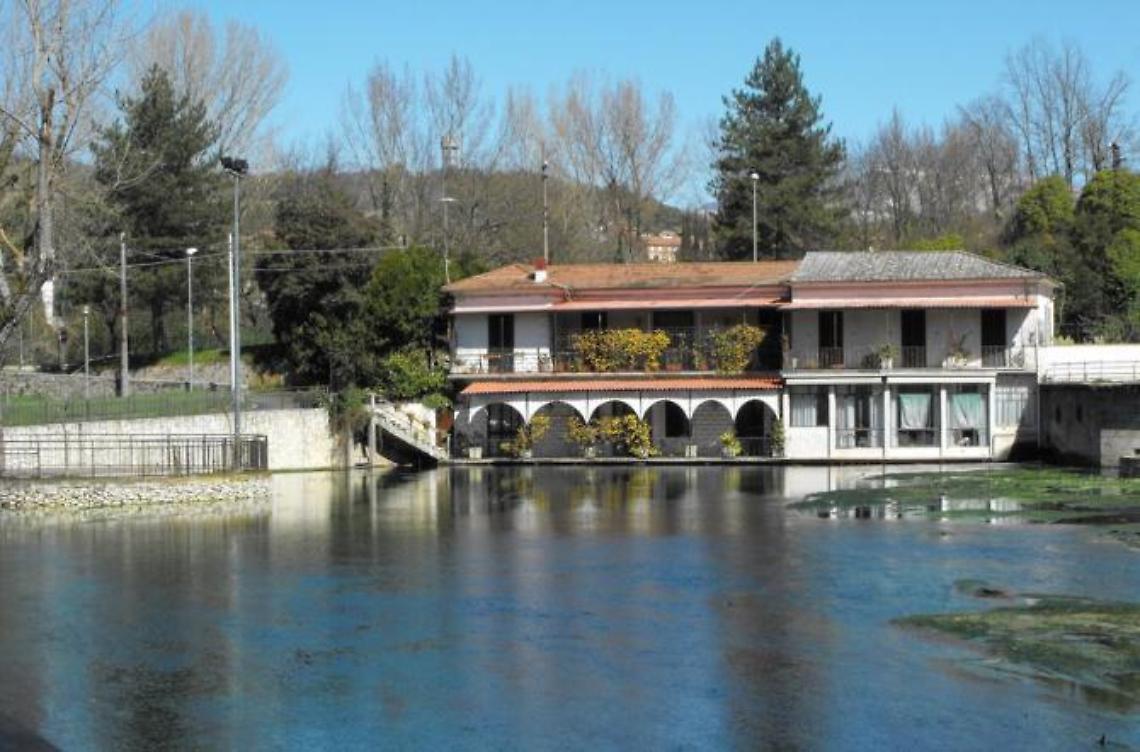 Laghetto contaminato <br>Scattano i divieti del Comune