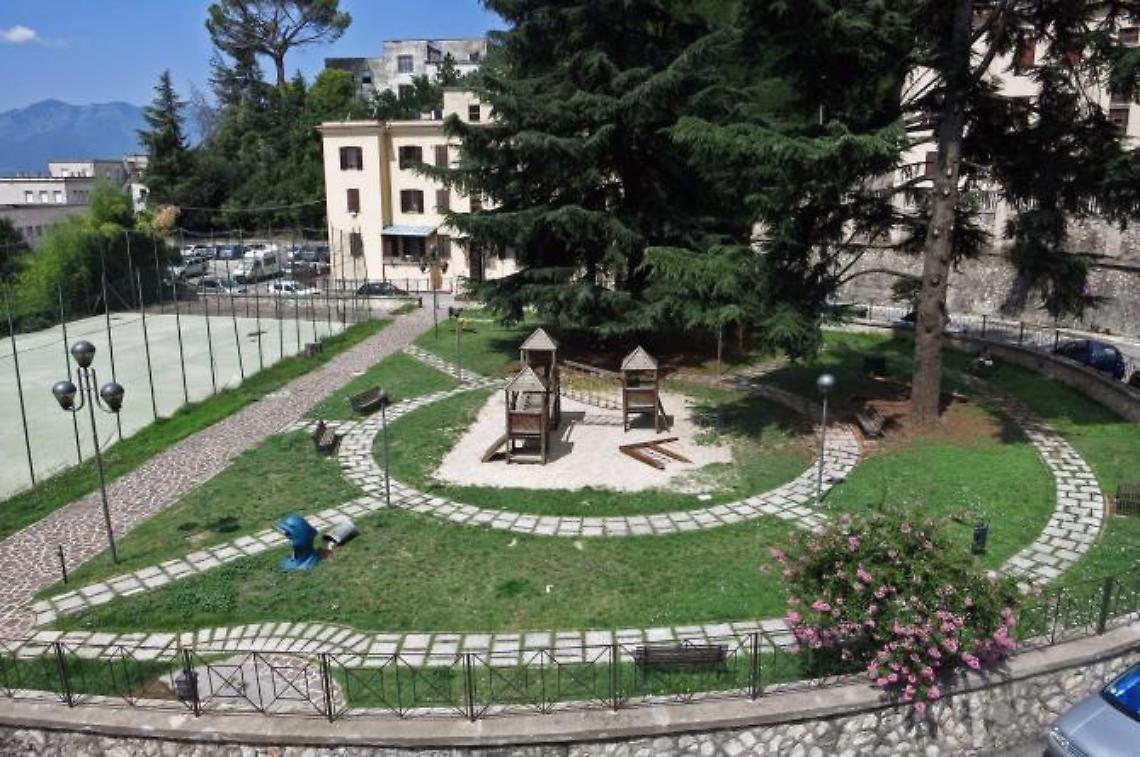 Via Sellari ancora al buio <br>I cittadini chiedono risposte