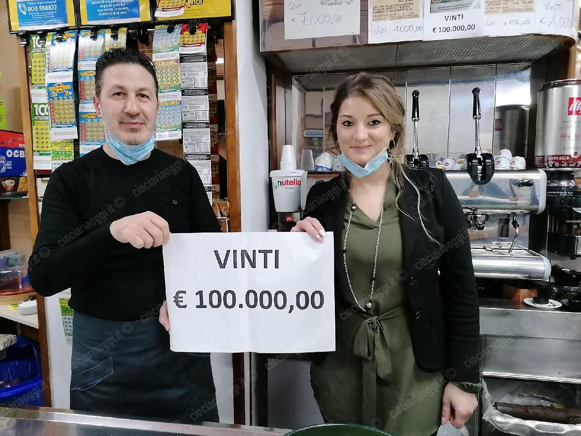 Gioca due euro e ne porta a casa centomila: caccia al fortunato vincitore