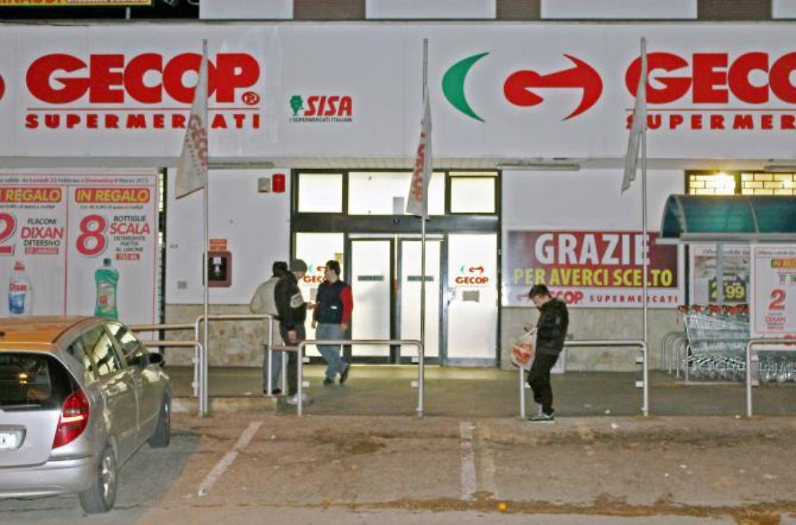 Rapina a mano armata <br>al supermercato Gecop