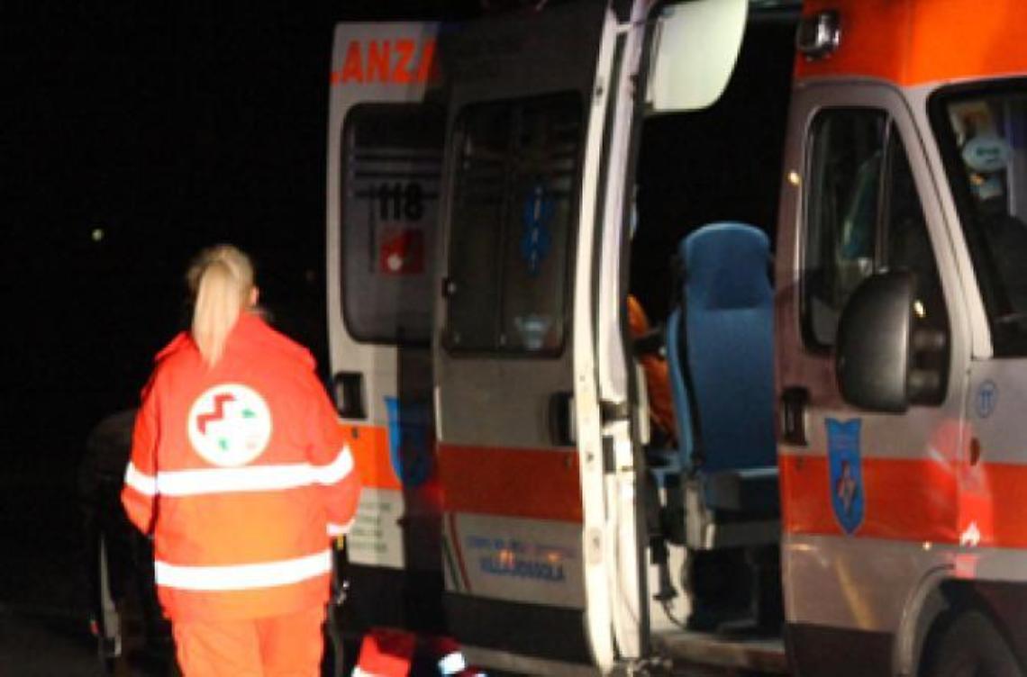 Sangue sulla Casilina: tre feriti in un incidente fra due auto
