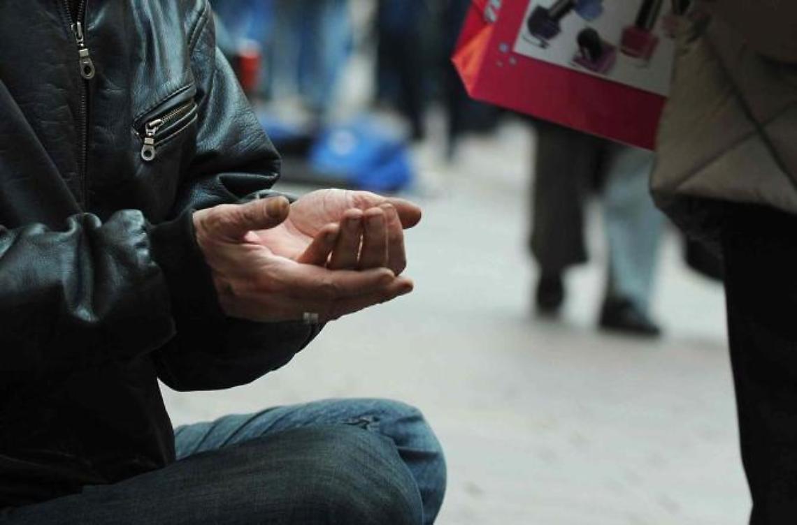 Derubato della casa popolare <br>Disperato appello a sindaco e Ater