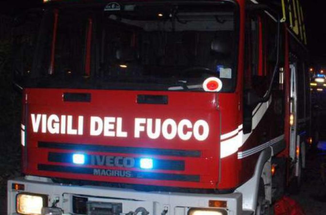 Camion in fiamme sulla A1 <br>Trasportava latticini