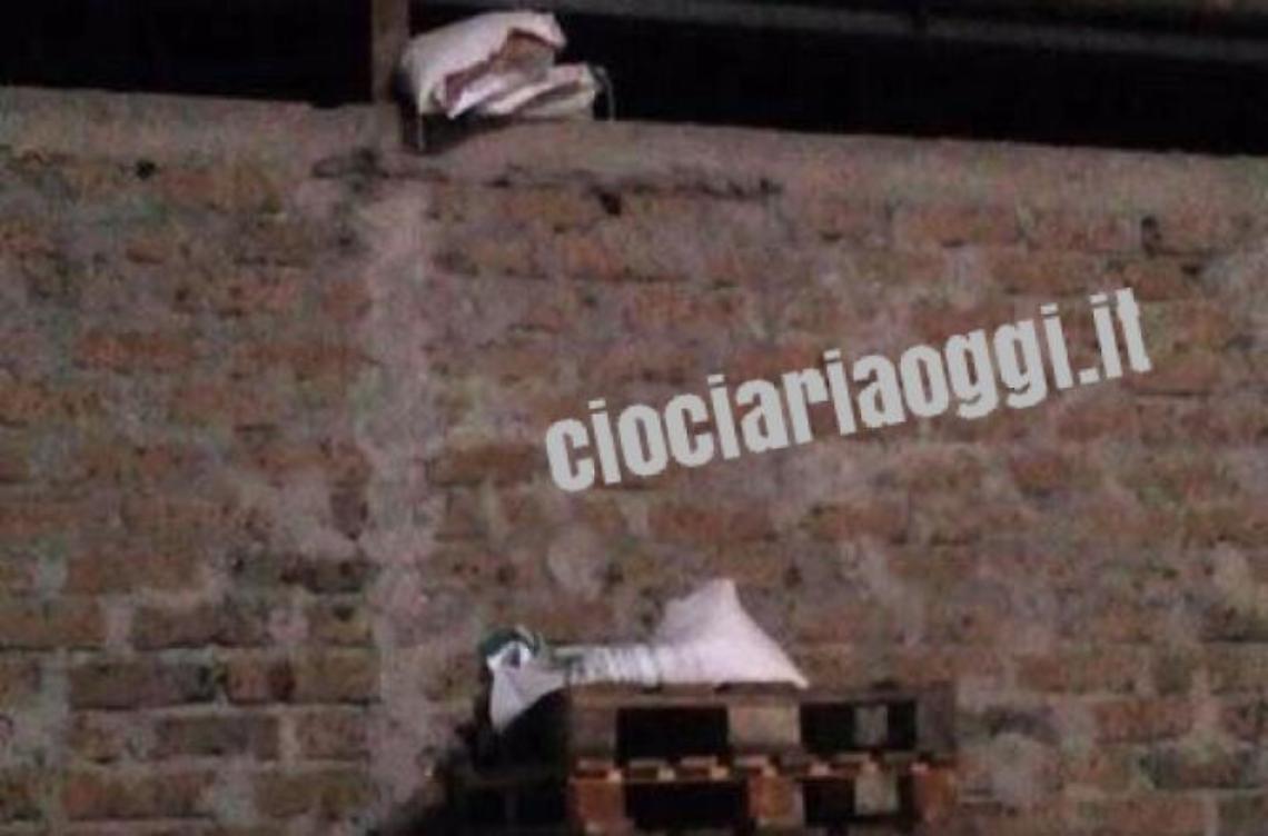 Rubano sedici sacchi di cereali <br>in un magazzino a via Campo Le Monache