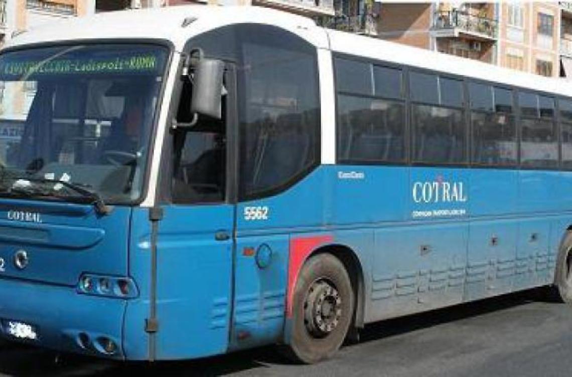 Il sindaco Ottaviani vieta l'ingresso in città ai bus della Cotral