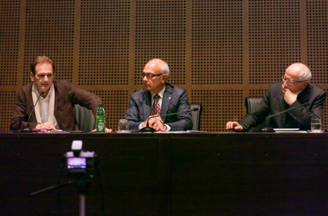 Il vescovo Spreafico e Claudio Pagliara <br>a confronto sul tema della migrazione