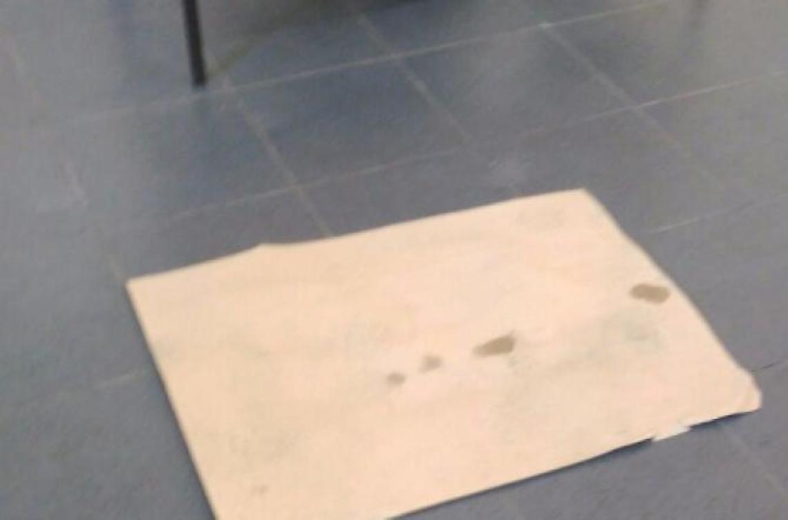 Piove nelle aule del liceo<br>Gli studenti restano a fare lezione