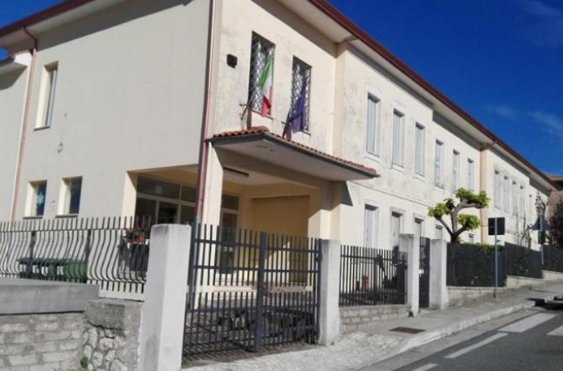 "Il paese ha bisogno dei giovani" <br>L'appello del sindaco