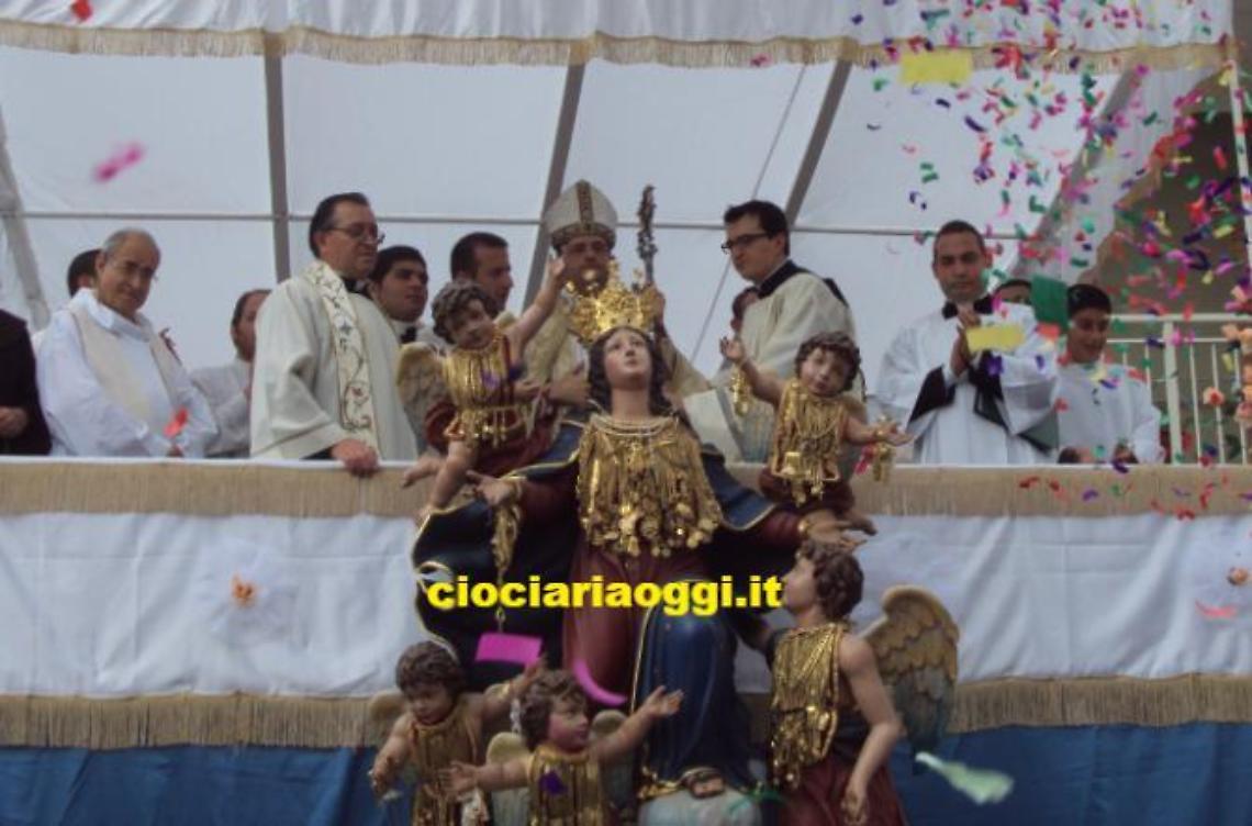 I gioielli della Madonna<br>e i vestiti nuovi... dell'abate