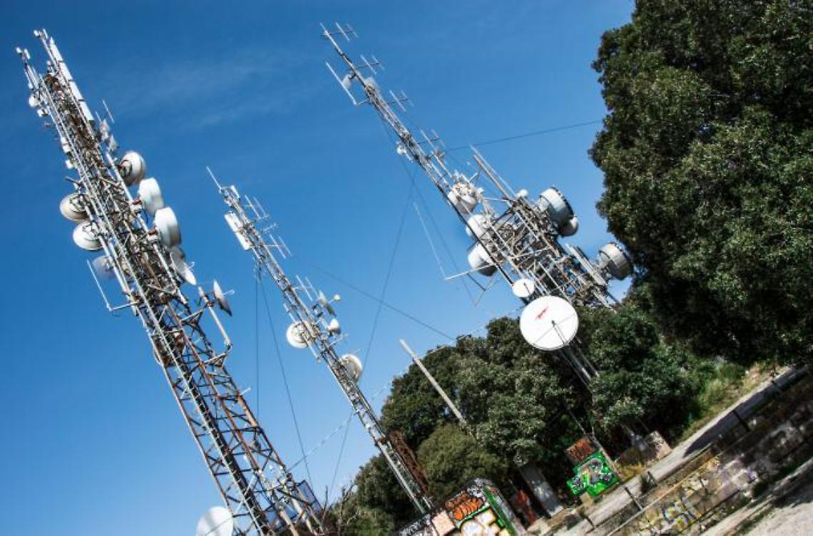 Un'antenna in pieno centro: la lettera di protesta