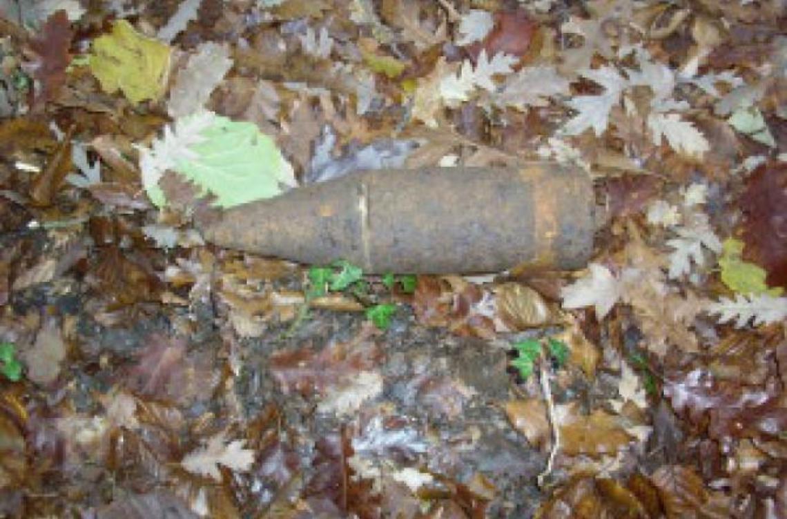 Da un terreno spuntano tre ordigni bellici inesplosi in via Badia