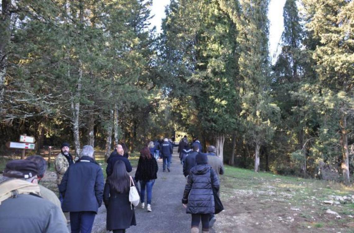 Sequestri all'Albaneta. I mercatini di Natale continuano ad accendere le polemiche