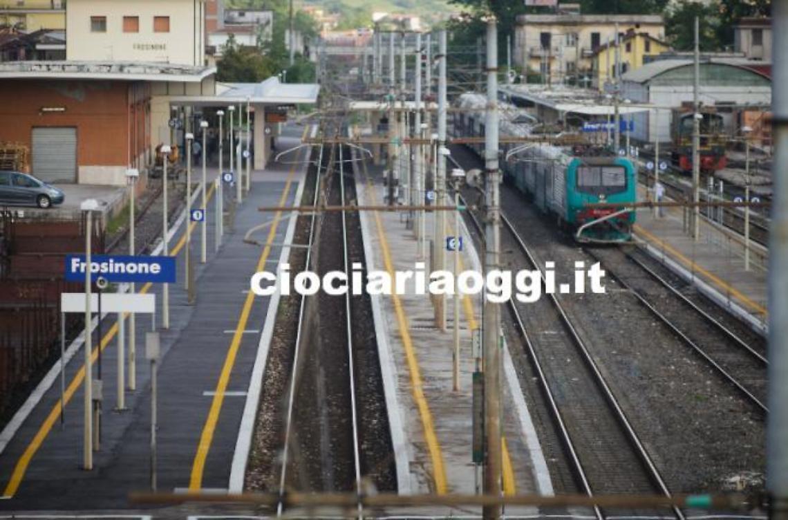 [LA RICOSTRUZIONE] Allarme bomba sul treno, setacciato nella notte l'Intercity